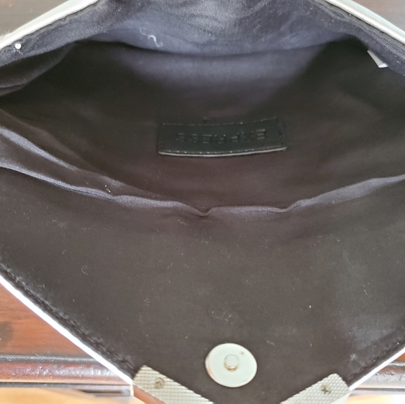 Express Wristlet - Picture 3 of 6